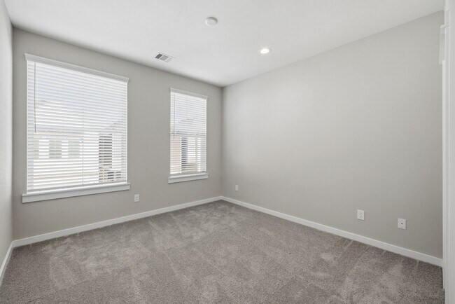 Building Photo - 412 Stonework Garden Ln