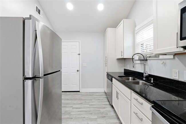 Building Photo - 4154 Brenda Dr