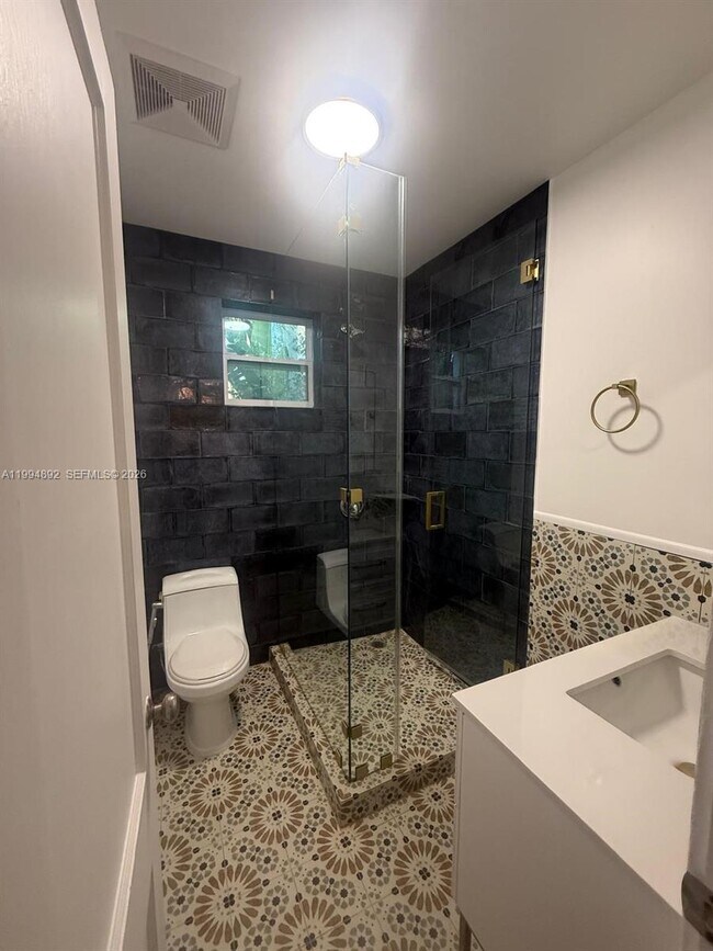 Building Photo - 1235 Coral Wy