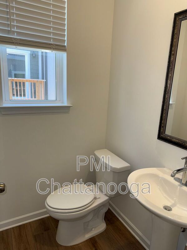 Building Photo - 244 Asbury Oak Ln