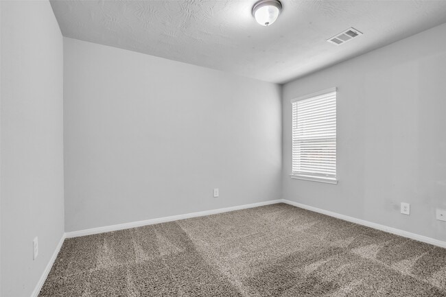 Building Photo - 3430 Redbridge court