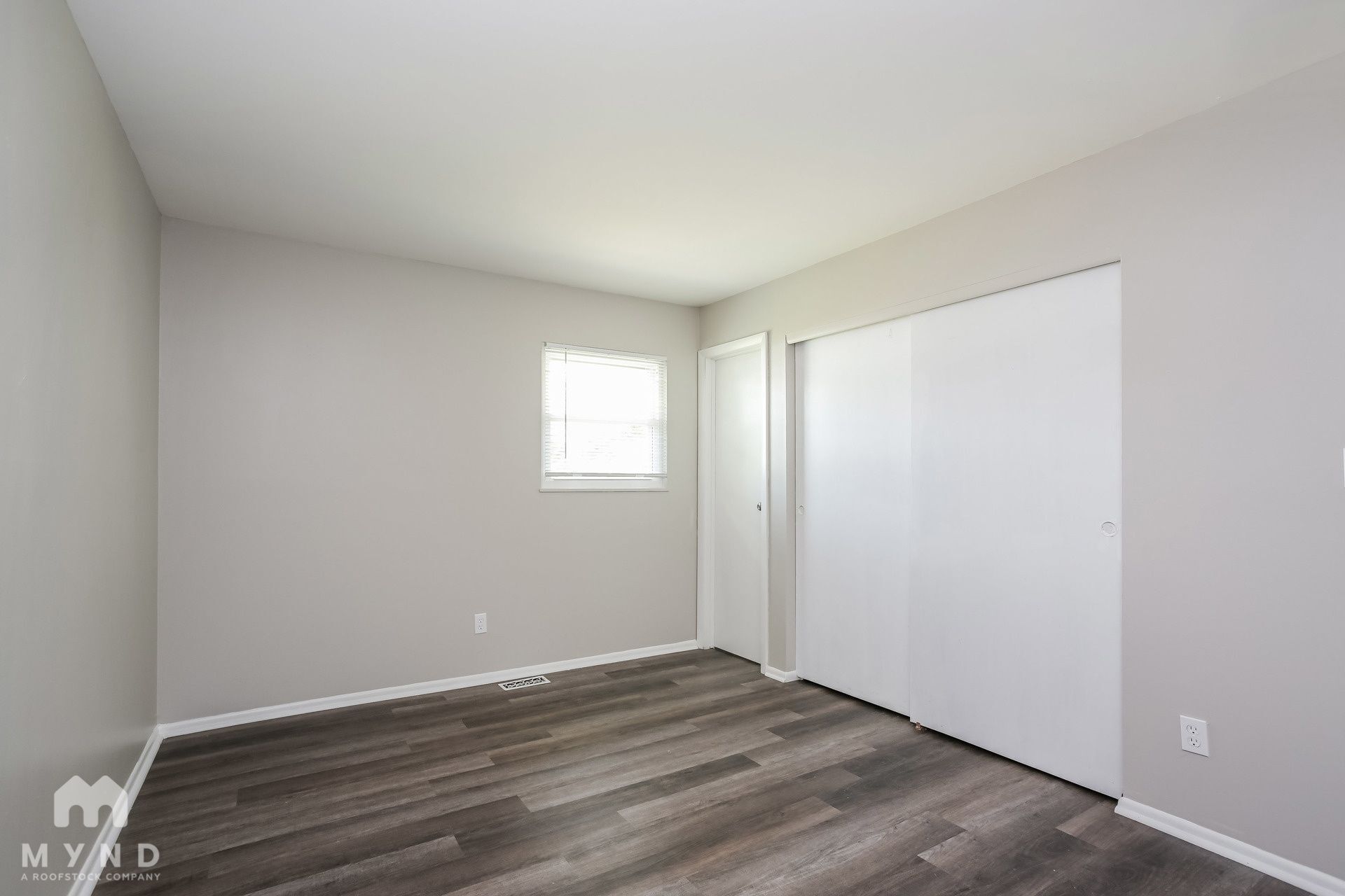 Building Photo - 2158 Easthaven Dr
