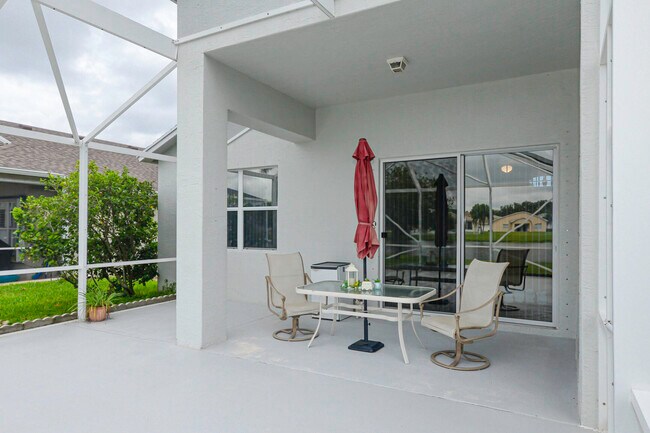 Building Photo - 522 SW Indian Key Dr