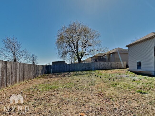 Building Photo - 1212 S Erika Ave