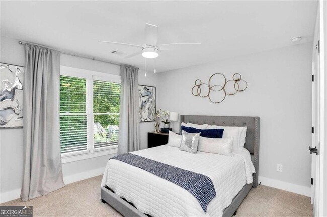 Building Photo - 510 Oak Dr