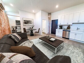 Building Photo - Dahlman Flats - Lovely Studio near Little Italy in a Historic Building!