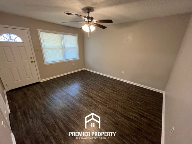 Building Photo - Charming 3BR/2BA in 38118 | Gleaming Hardwood Floors, Dining Area & Huge Yard