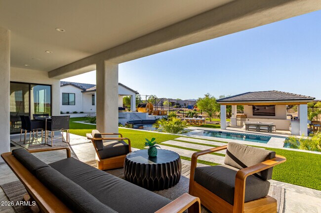 Building Photo - 13924 Dyer Ln