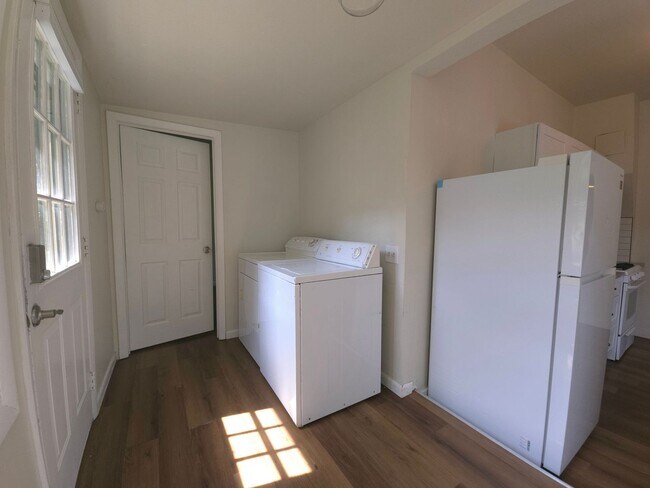 Building Photo - 2473 20th St