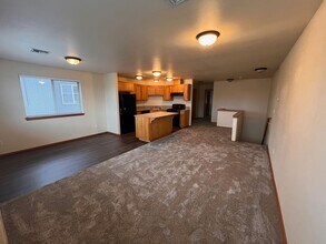 Building Photo - 239