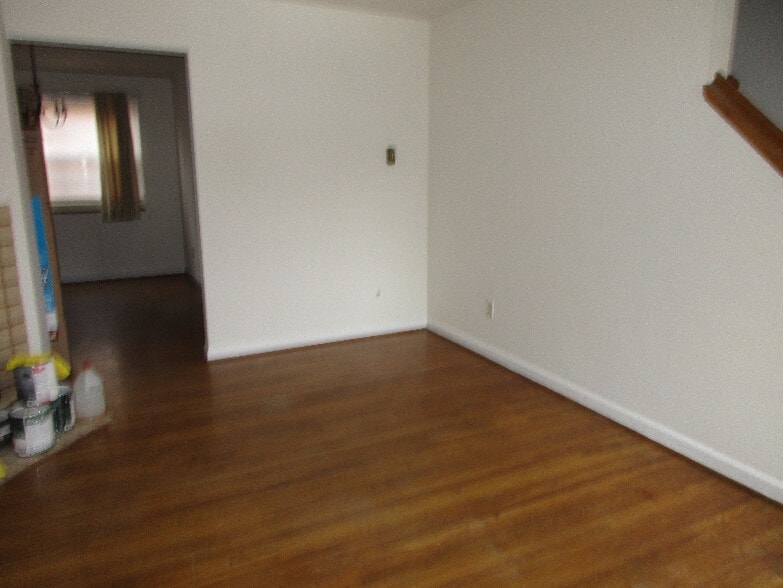 Building Photo - 1795 Northwest Ct