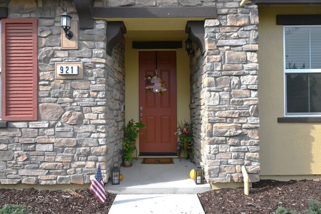 Building Photo - Resident Benefit Package Property