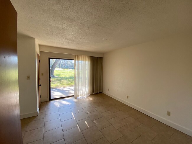 Building Photo - 2 Bedroom, 2 Bath Condo in Grenelefe