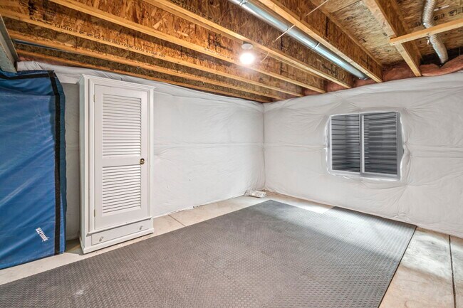 Building Photo - 626 Rolling Rock Point