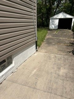 Building Photo - 8630 Greenview Ave