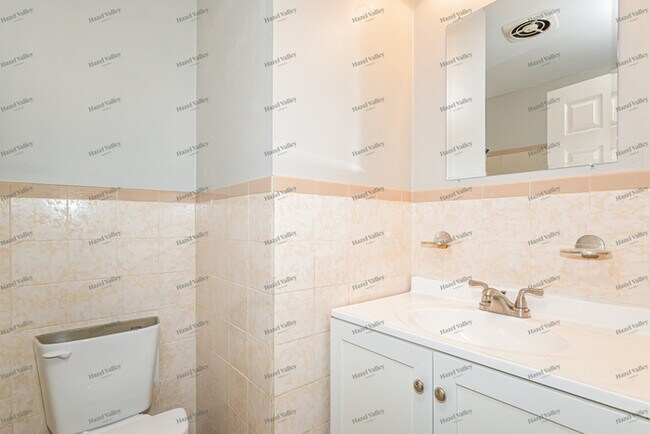 Building Photo - 1415 Boulder Dr