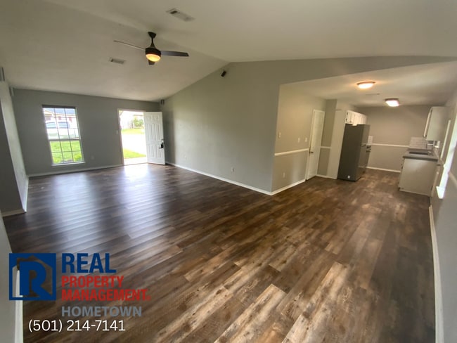 Building Photo - 14123 Ridgecrest Dr