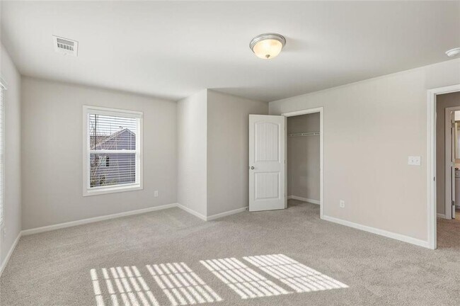 Building Photo - 6496 Crosscreek Ln