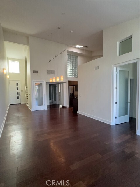 Building Photo - 600 Ridgeley Dr