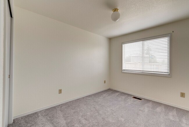 Building Photo - Charming & Updated 3-Bedroom Home