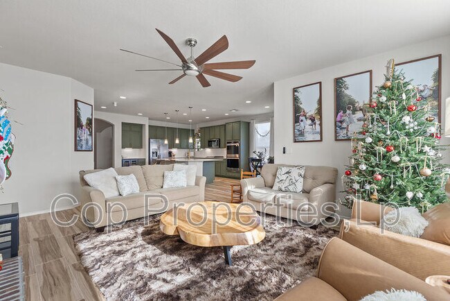 Building Photo - 2259 Gran Cielo Trl