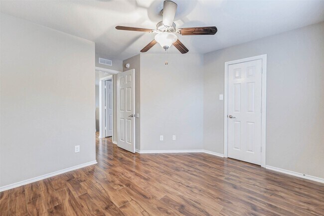 Building Photo - 24558 Folkstone Cir