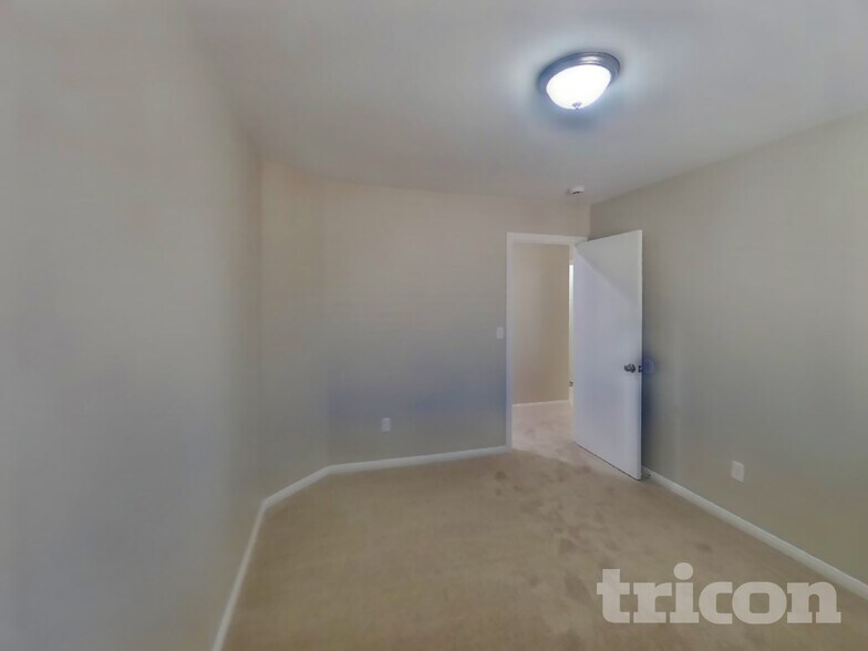 Building Photo - 8504 Last Point Ave