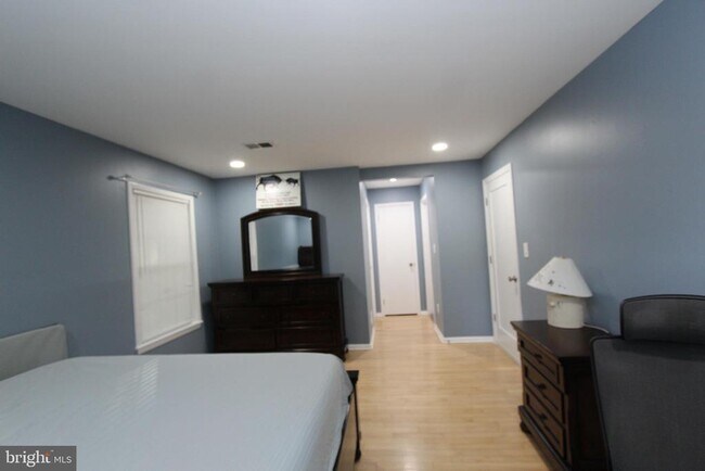 Building Photo - 119 Acadia Ct