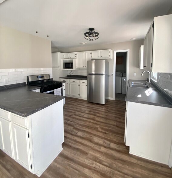 Building Photo - 48 Briar Ln