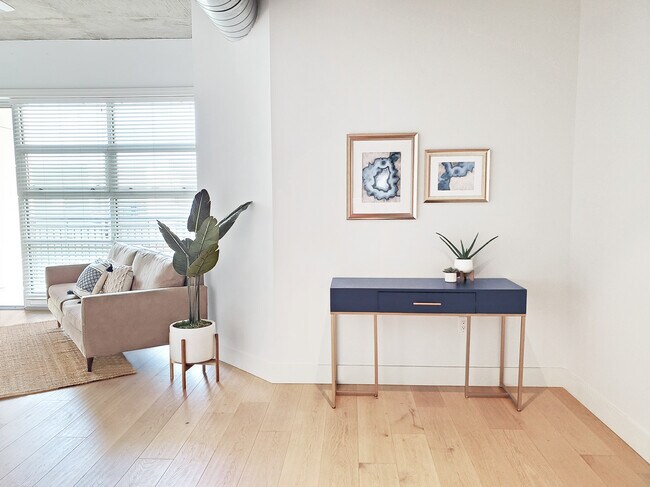 Building Photo - 3401 Arapahoe Ave