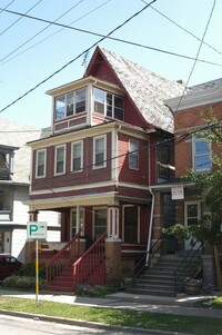 Building Photo - 127 E Johnson St