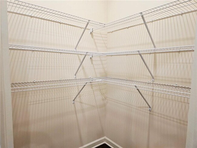 Building Photo - 306 Walnut Grv Wy