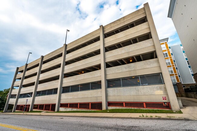 Building Photo - 195 E McMillan St