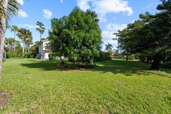 Building Photo - 12638 Quercus Ln