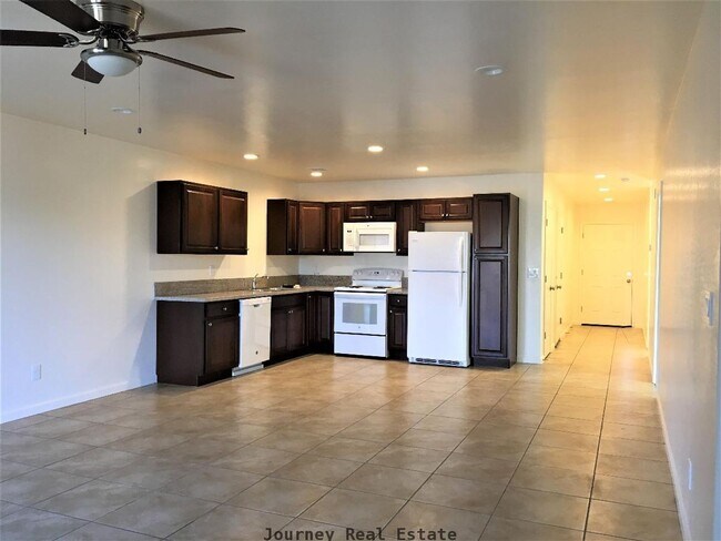 Building Photo - 4441 N Miner Rd