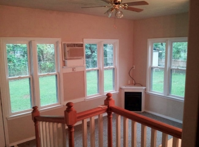 Building Photo - 2215 W Admiral Ave