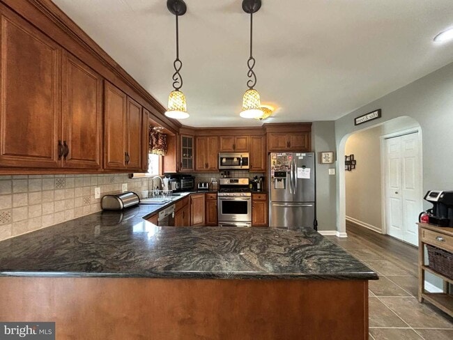 Building Photo - 30 Estate Rd