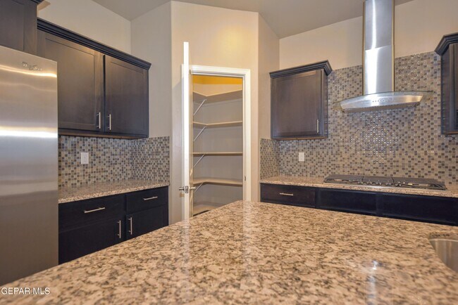Building Photo - 270 Silver Hill
