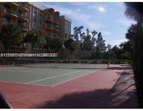 Building Photo - 9300 Fontainebleau Blvd