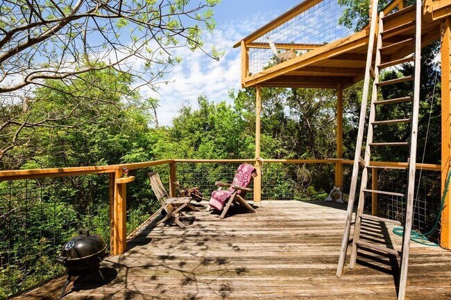 Building Photo - 5803 Rittenhouse Shore Dr