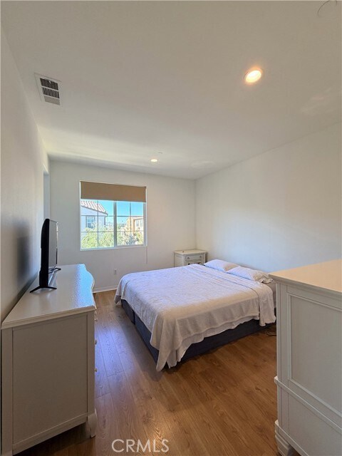 Building Photo - 818 Santa Fe Ave