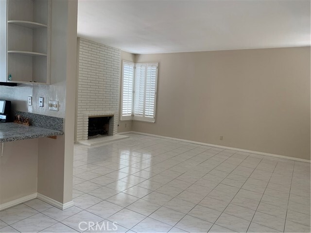 Building Photo - 2400 N North Creek Ln