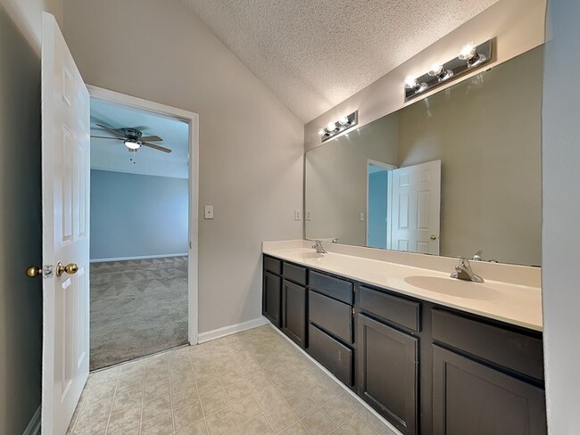 Building Photo - 3518 Joel Turner Dr