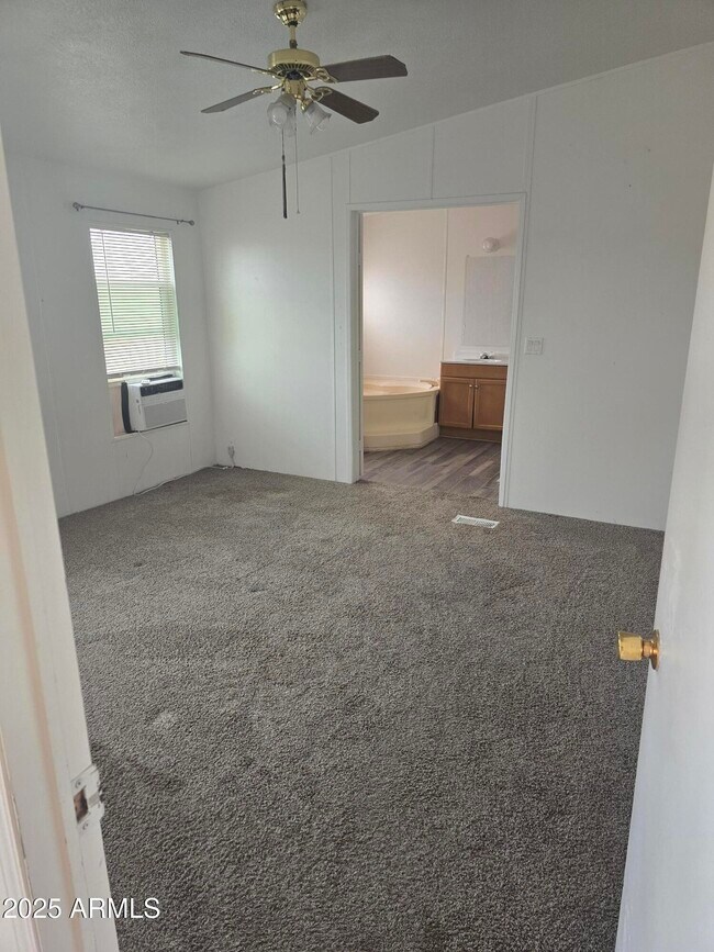 Building Photo - 22548 W Skinner Dr