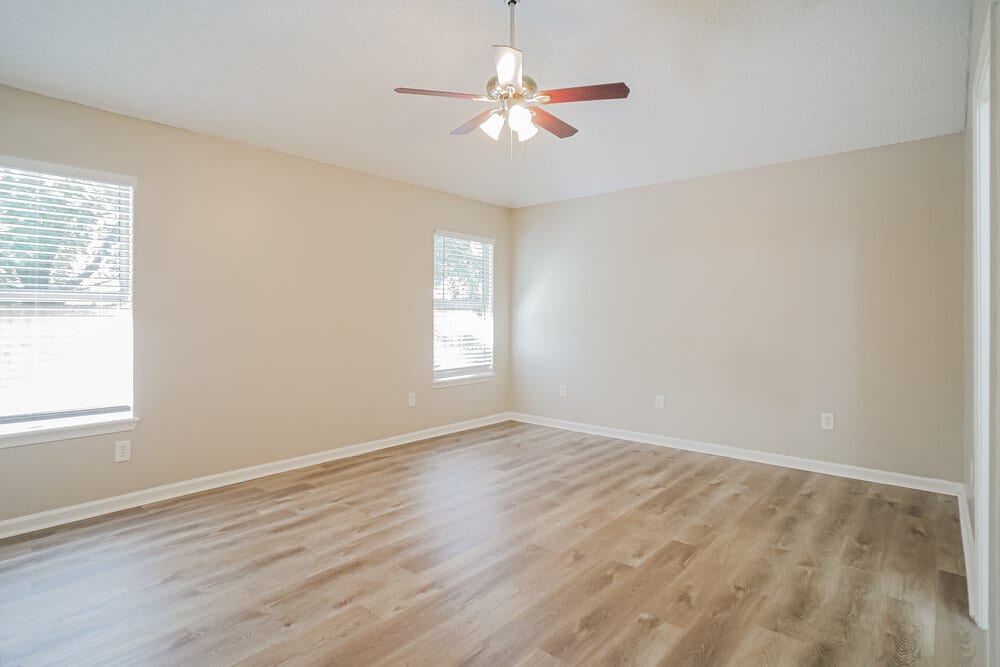 Building Photo - 391 Meadowlark Ln