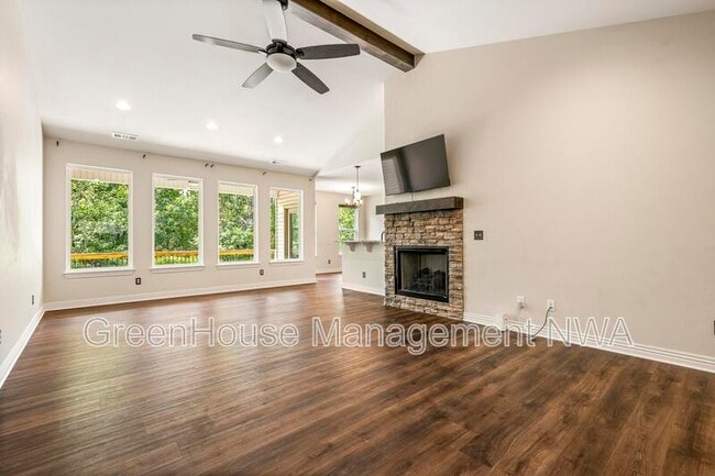 Building Photo - 6 Lyneham Ln
