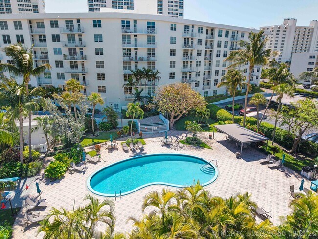 Building Photo - 2851 S Ocean Blvd