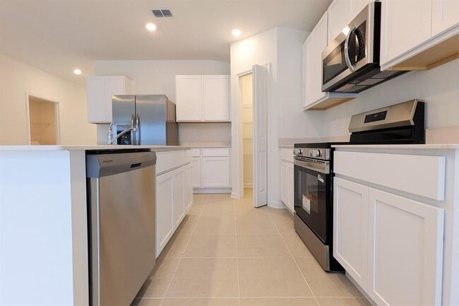 Building Photo - 2806 Pennachio Dr