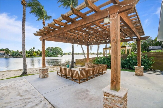 Building Photo - 19911 SW 82nd Pl