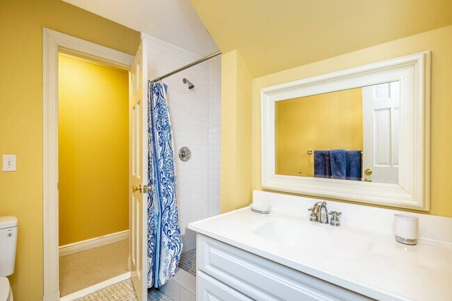 Building Photo - 18 Cuffee Dr